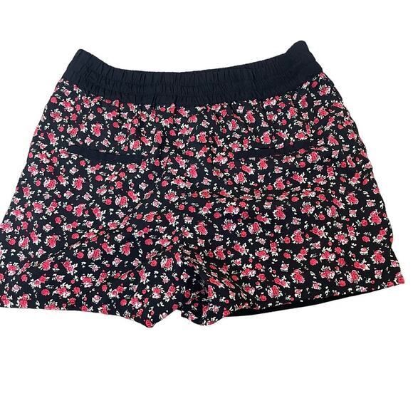 K Woman skirt/skort black floral print elastic waist pink roses SZ 4/6 short - Picture 2 of 6